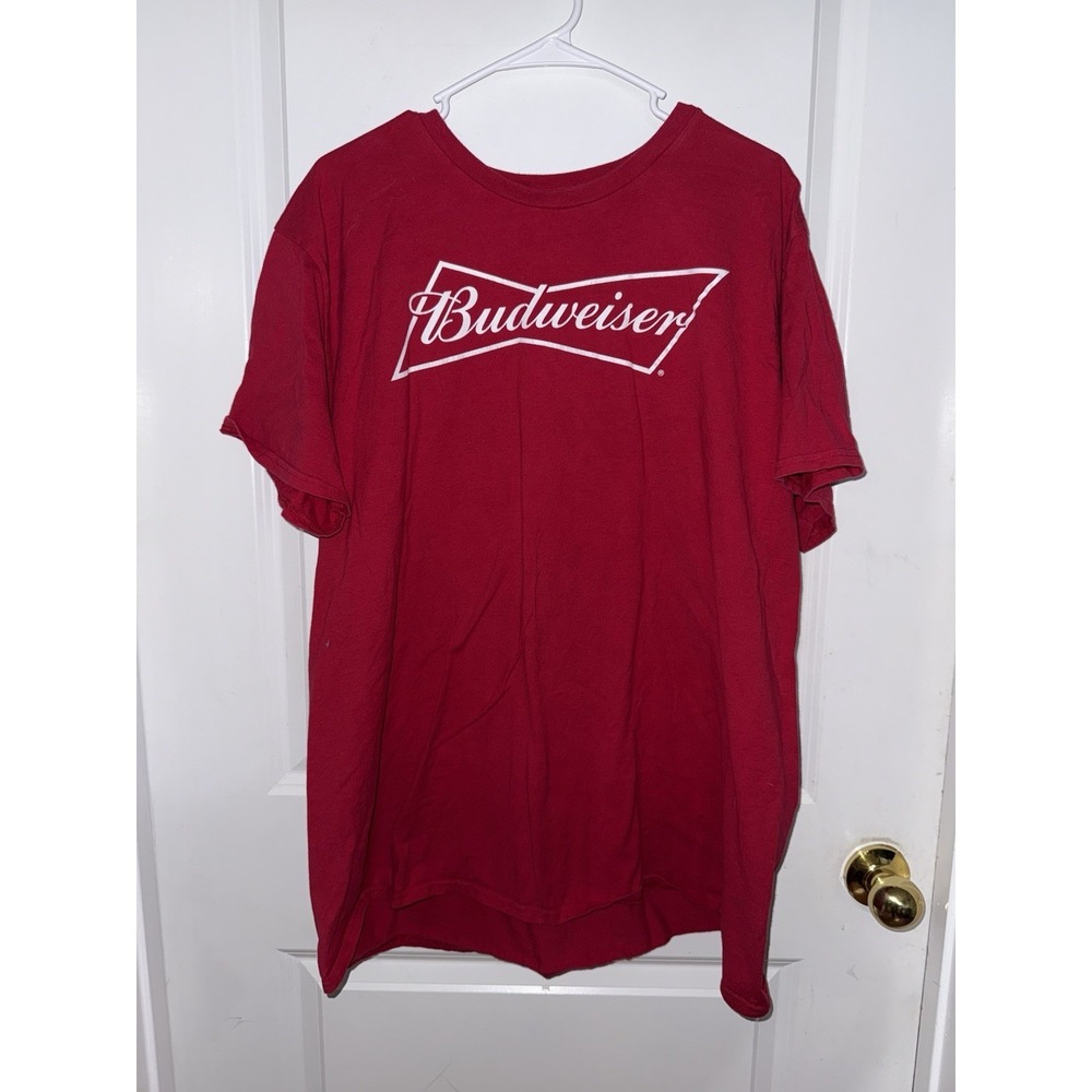 Budweiser Red T-shirt Size 2XL‎ Small Hole On Bottom